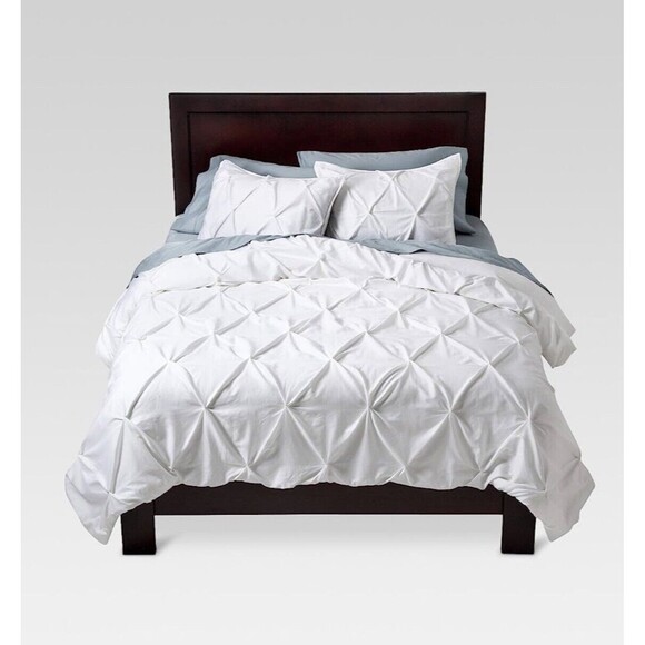 Pinched Pleat 3 Piece Duvet Cover Set - White (King) - Threshold - Picture 3 of 6